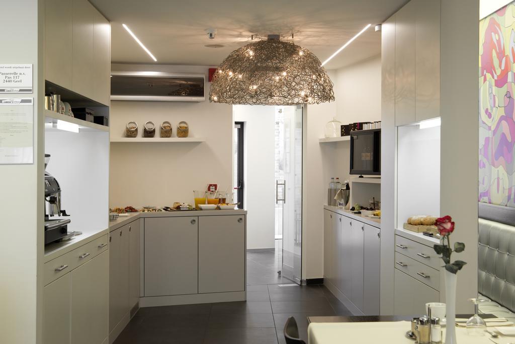 Hotel Verlooy Geel Bagian luar foto