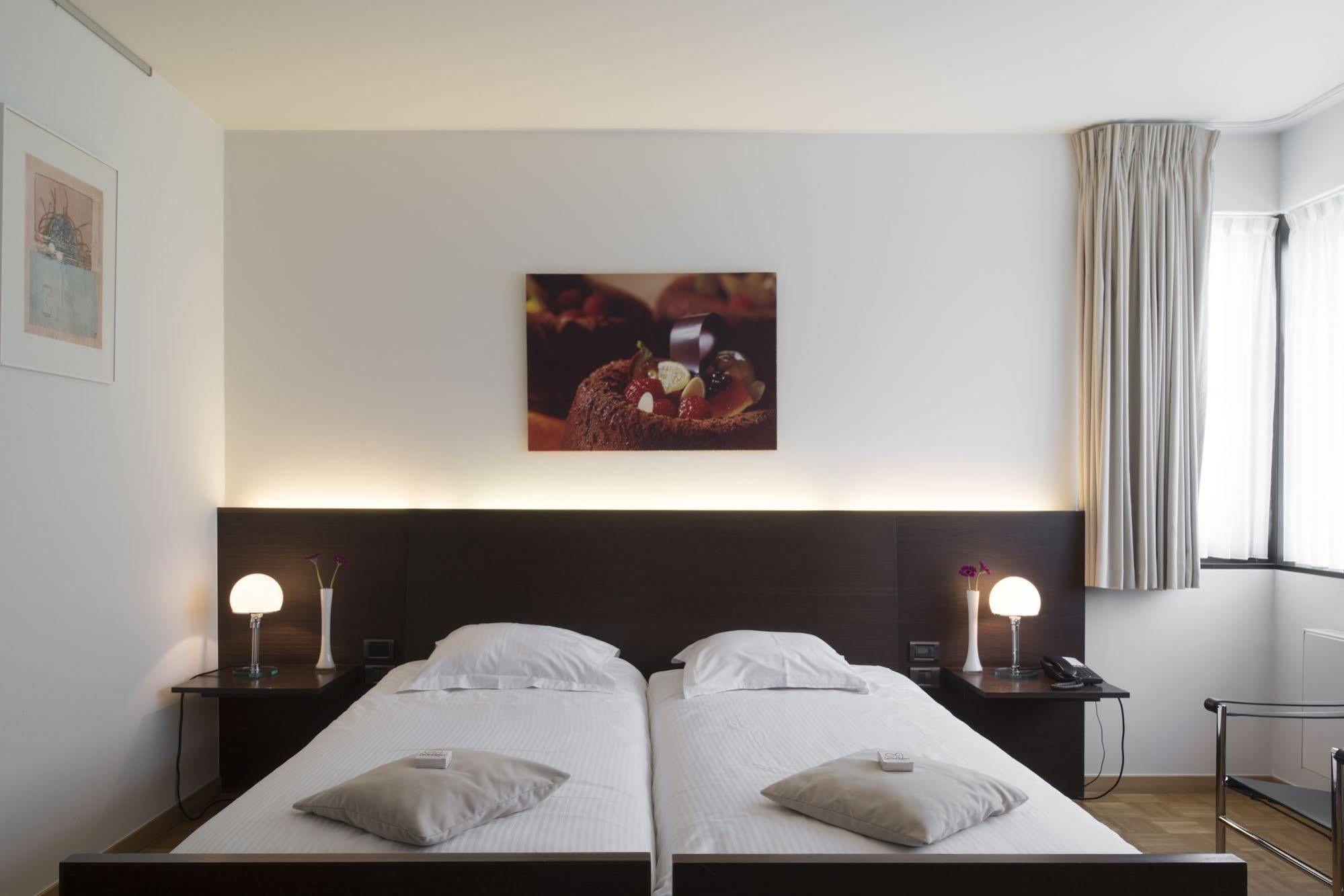 Hotel Verlooy Geel Bagian luar foto