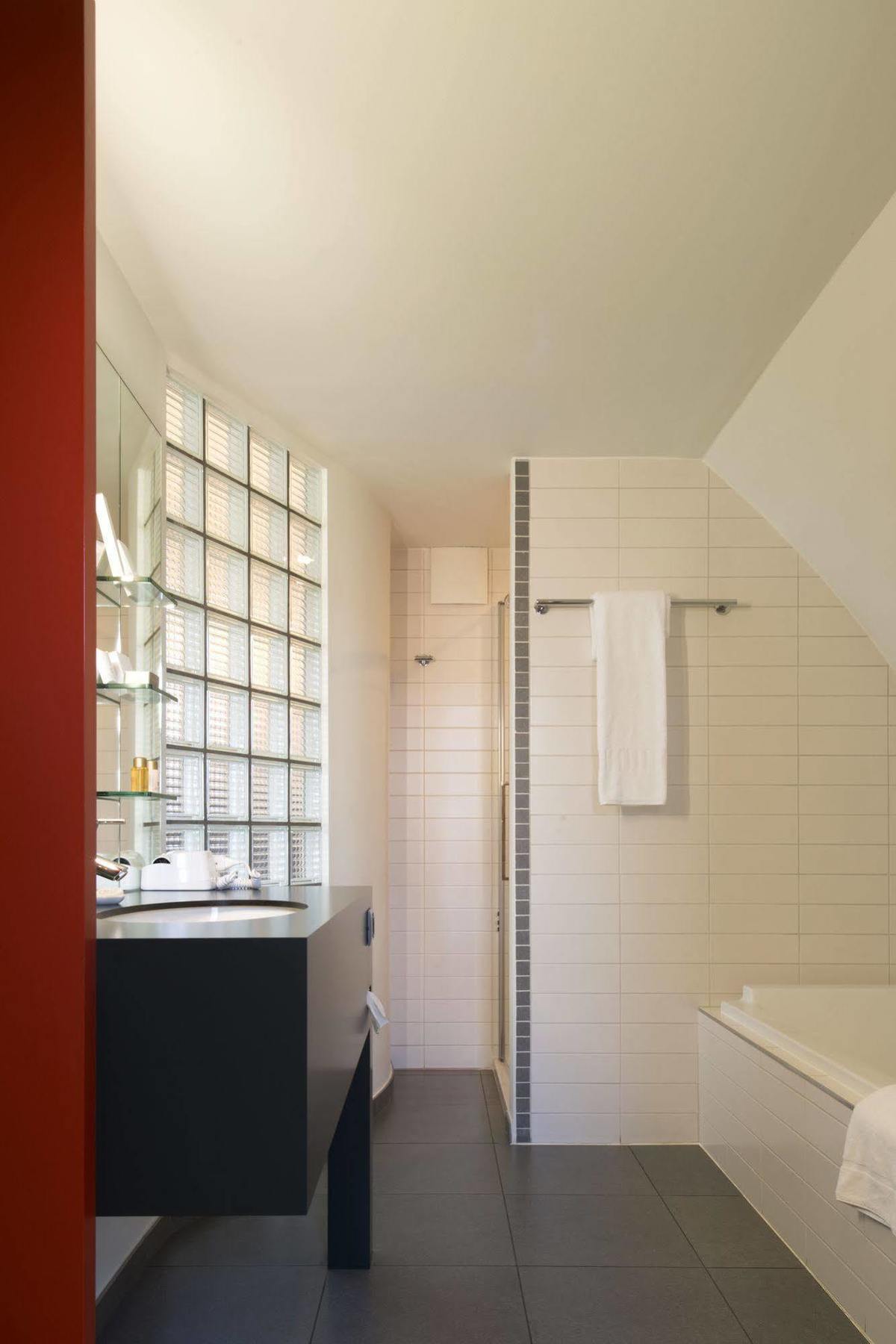 Hotel Verlooy Geel Bagian luar foto