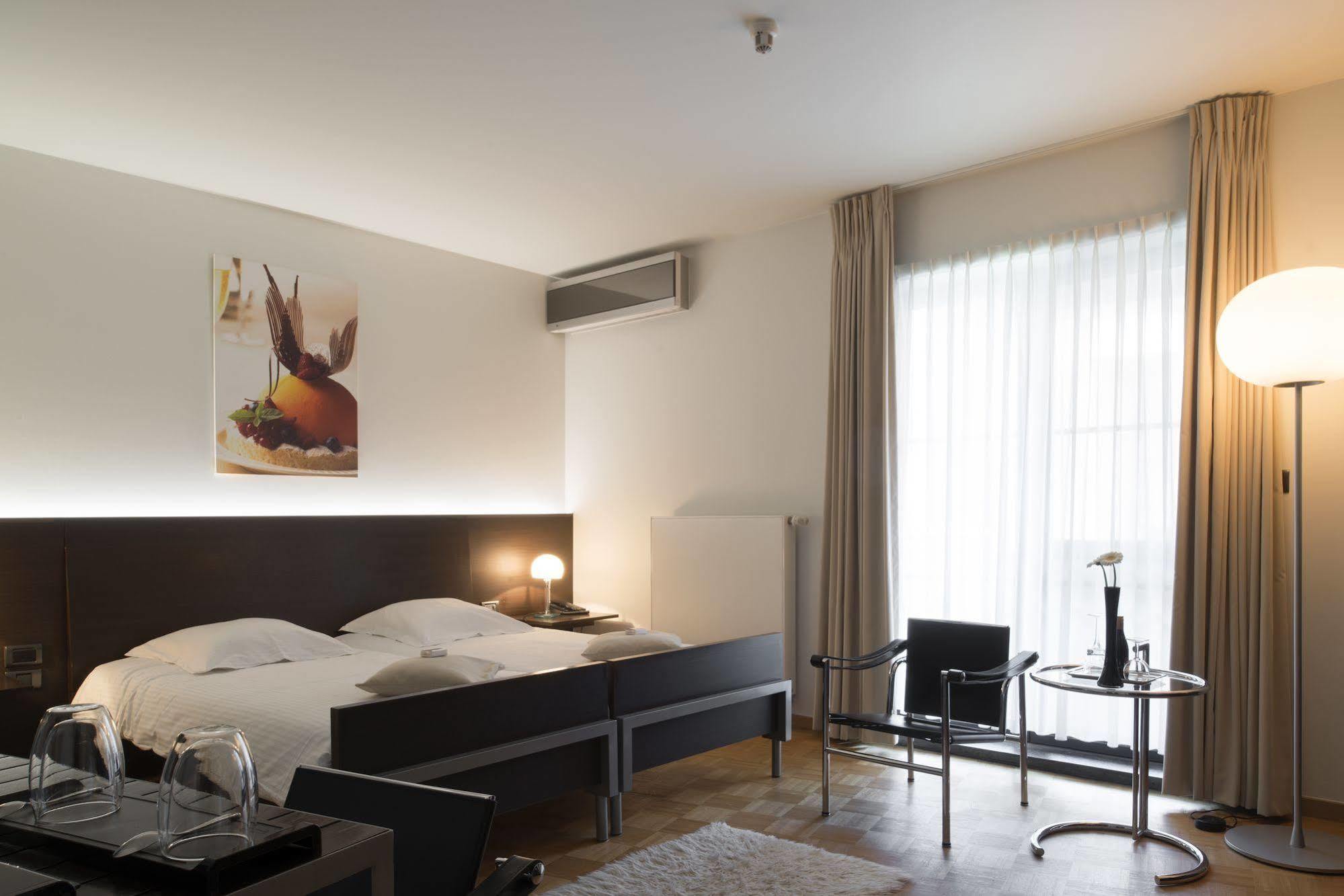 Hotel Verlooy Geel Bagian luar foto